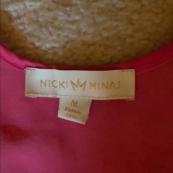 Women’s bundle of shirt and skirt - Picture 8 of 8